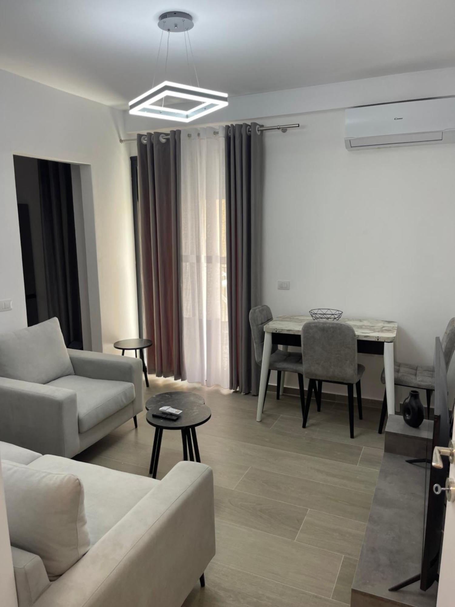 Apartment Modern In Vlorë